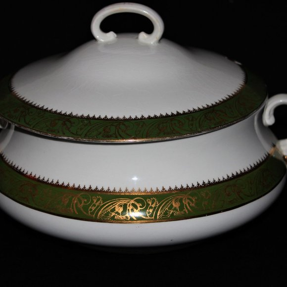 Gorgeous Antique Homer Laughlin Footed Tureen | Genesee Tureen 1914 - Picture 3 of 11
